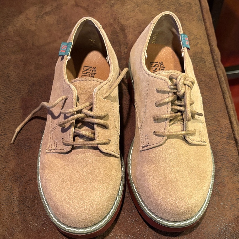 NWOT Kids Light Brown Oxford